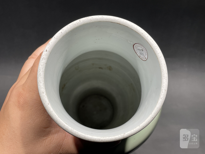 清康熙 豆青釉锥拱缠枝花卉观音尊 - 图15